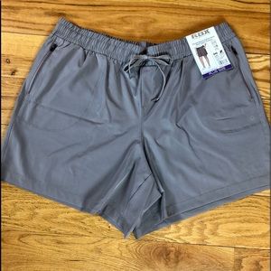RBX Women’s Size 2X Tawny Taupe Stretch Woven Pull On Short with Zipper Pockets